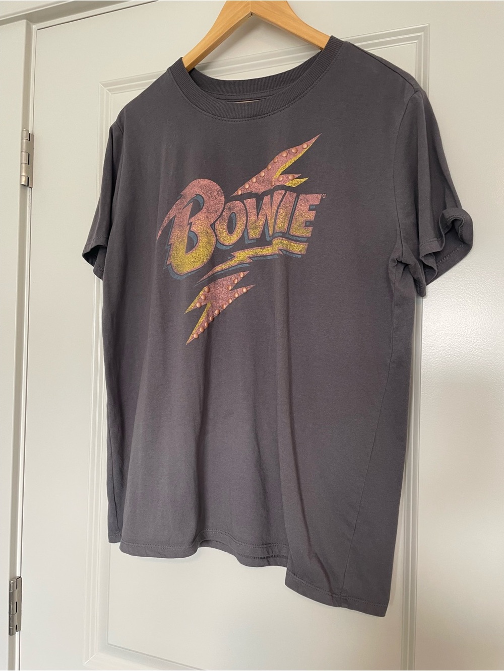 Maurices Women's Gray Bowie Graphic Short Sleeve Tee